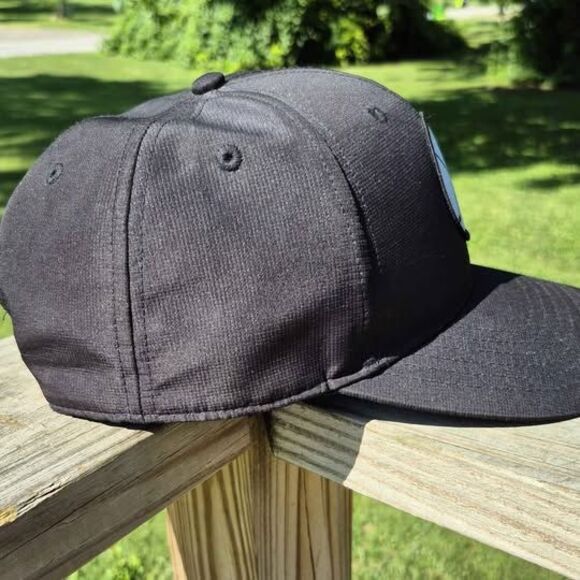 Golf Club Signatures Crossed Adjustable Baseball Hat - Black - Picture 4 of 6